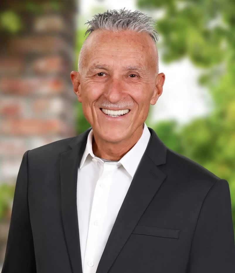 Meet Michael Davis The Wall Team Realty Associates