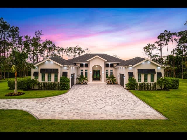 241 Carica Rd, Naples, FL 34108