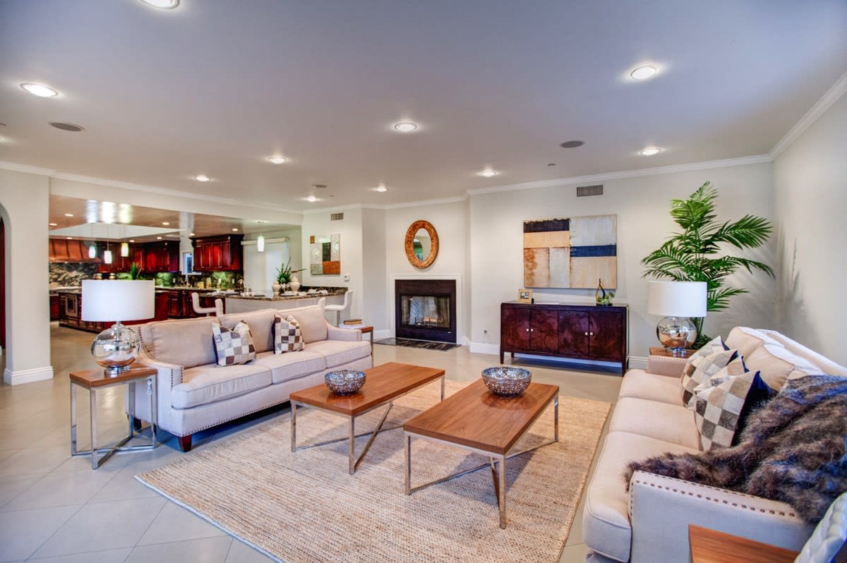 4156 Sunswept Dr, Studio City, CA.