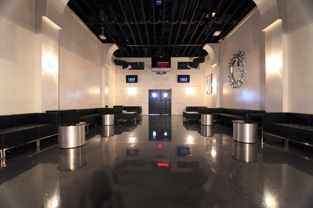 Second Gen Former Nightclub/Restaurant Space For Sale 