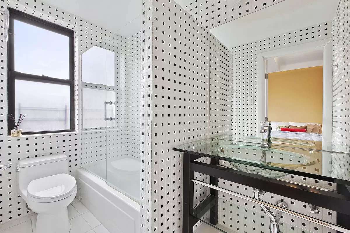 315 West 86th Street Unit: 10E