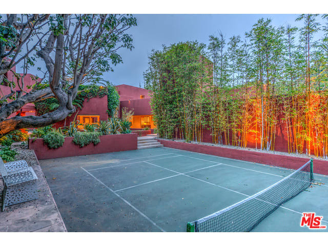 153 S Burlingame Ave