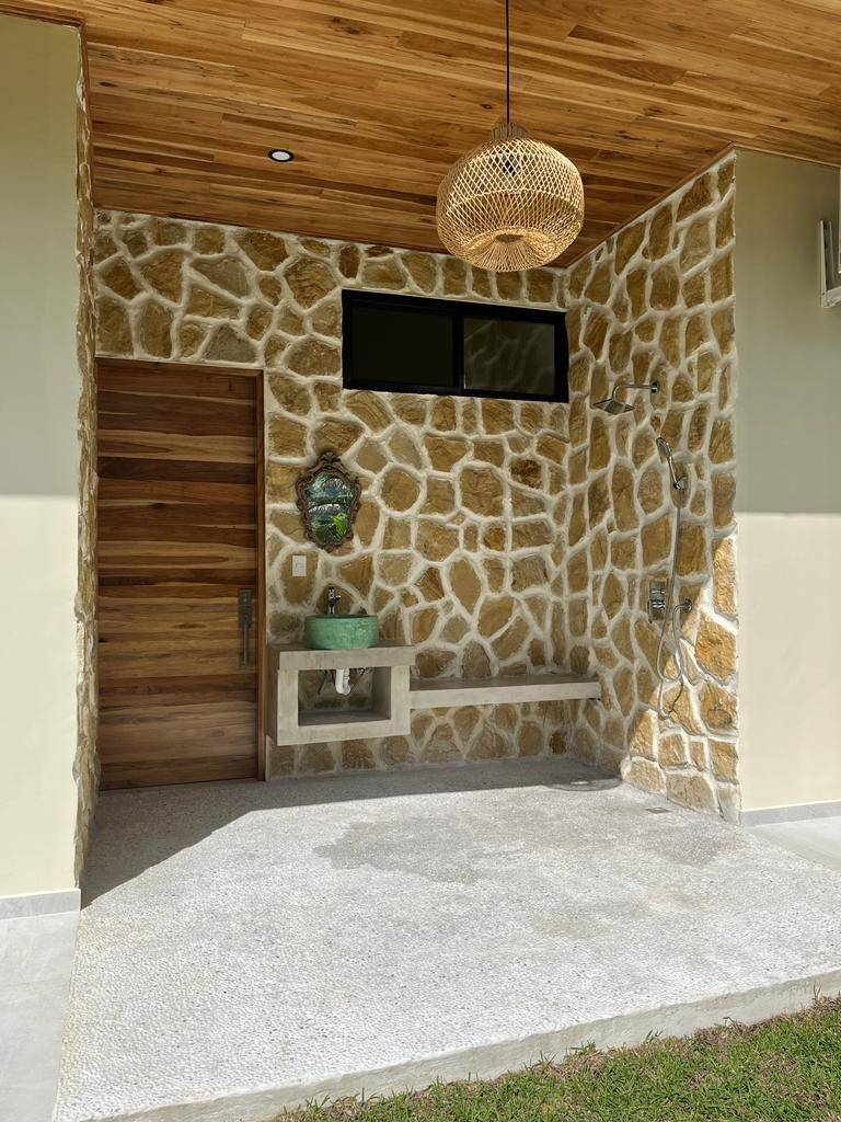 Captivating Modern 3 bedroom Oasis in Ojochal - Your Dream Home Awaits!