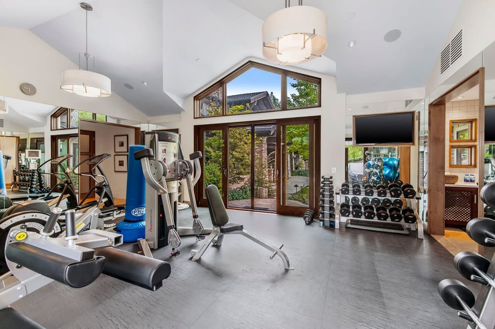 Private fitness rooms and facilities