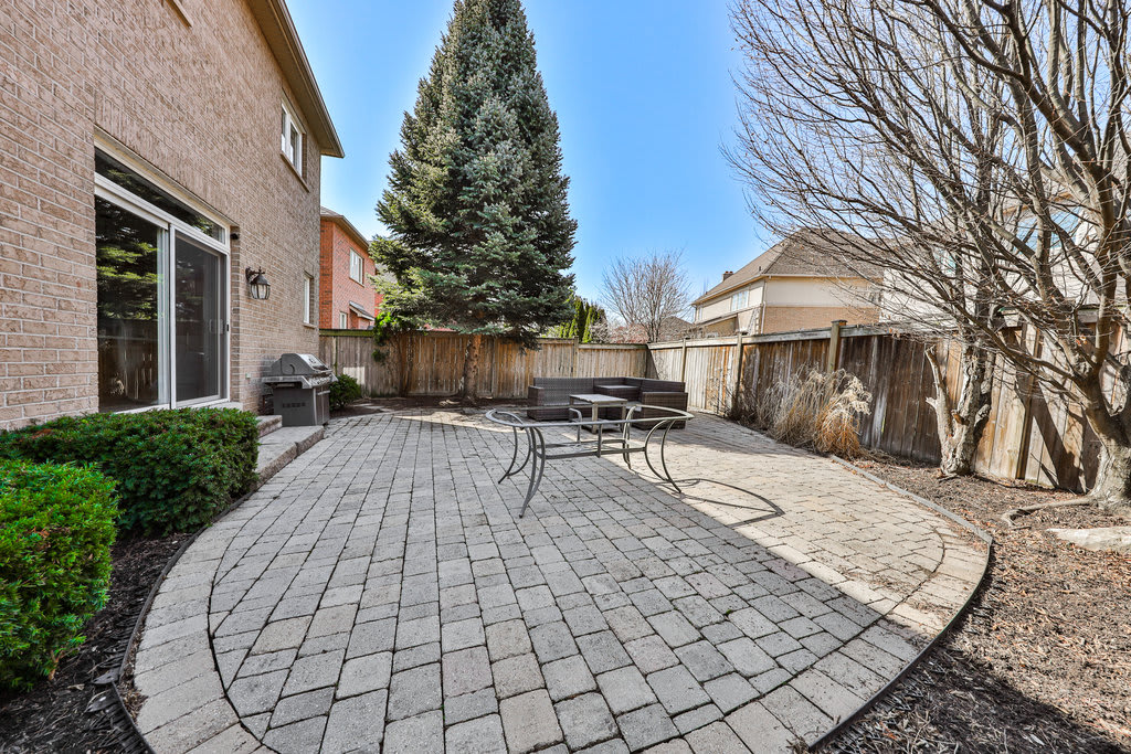 74 Spring Azure Crescent, Oakville