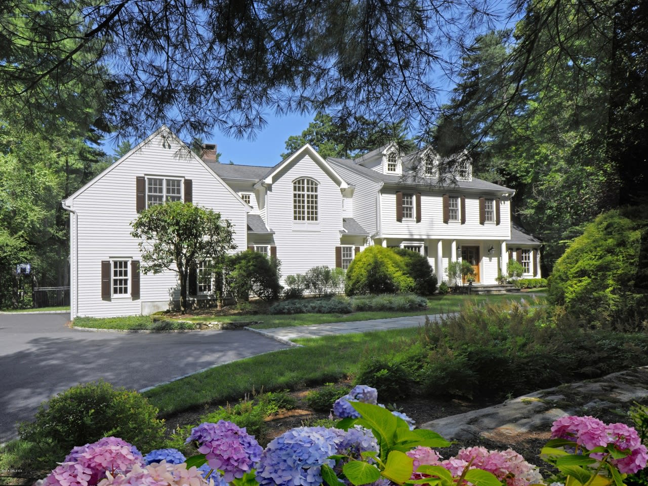 50 Husted Ln, Greenwich, CT