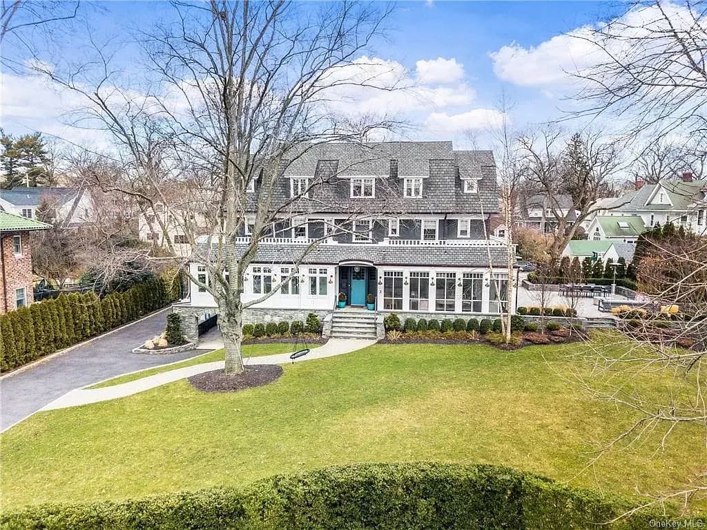 Deena Bouchier Chappaqua, NY Real Estate Agent