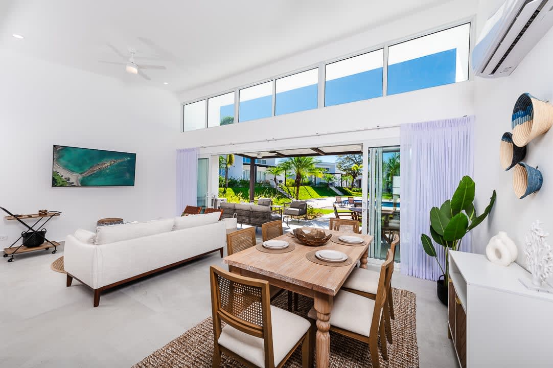 The Enclave | Ultra-Modern 3 Bedroom Villa Located Minutes From the Beach!