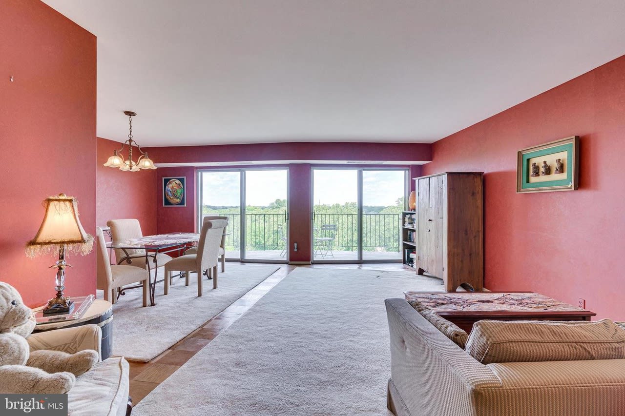 9039 Sligo Creek Pkwy, 1502