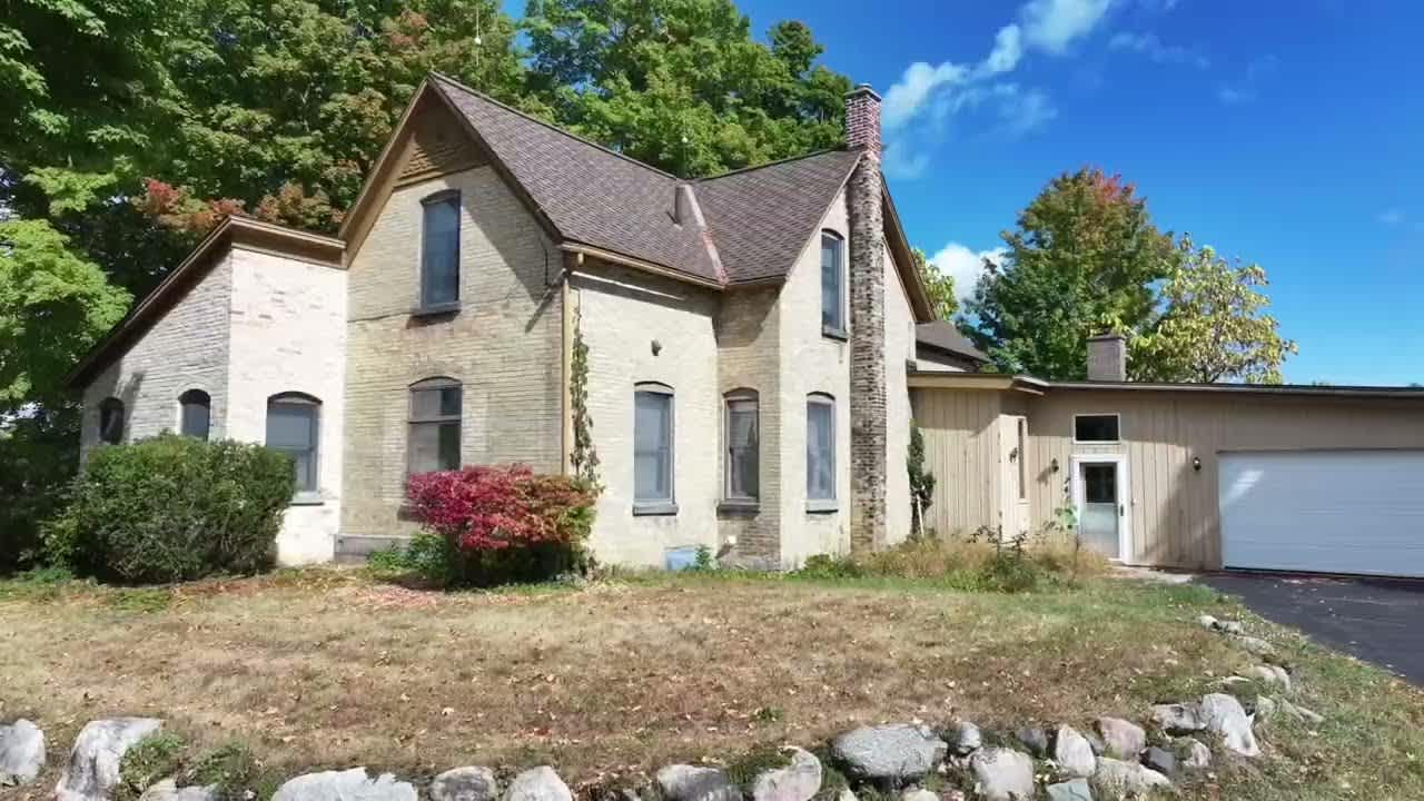 741 Garfield, Farm house Garfield