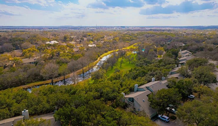 Stylish and Modern Condo for Sale in Desirable Travis Country Neighborhood