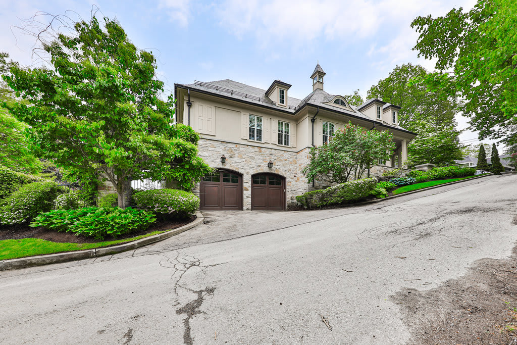 872 Whittier Crescent, Mississauga