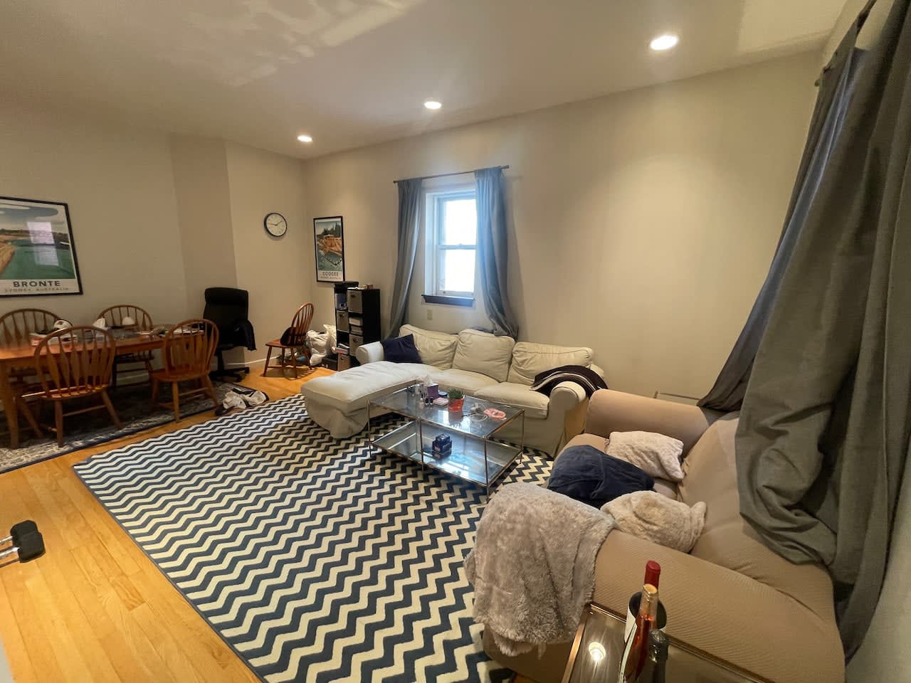 Back Bay / South End Border - 2 bed 1 bath w/ common laundry and common roof deck! Available MAY! 