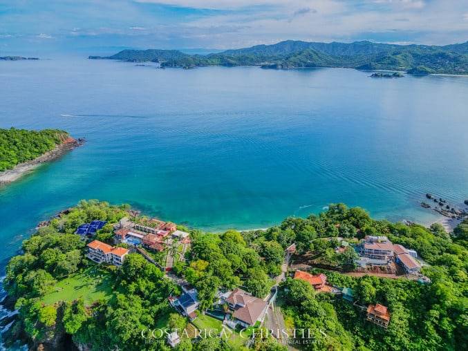 Titled Beachfront Homesite Cresta Norte