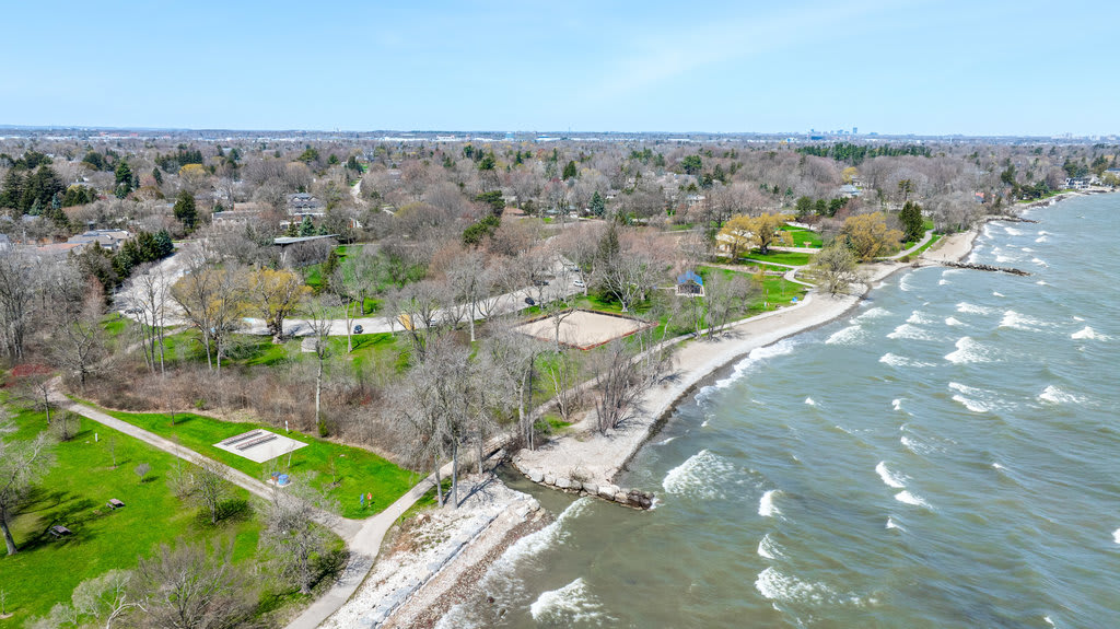 21 Belvedere Drive, Oakville