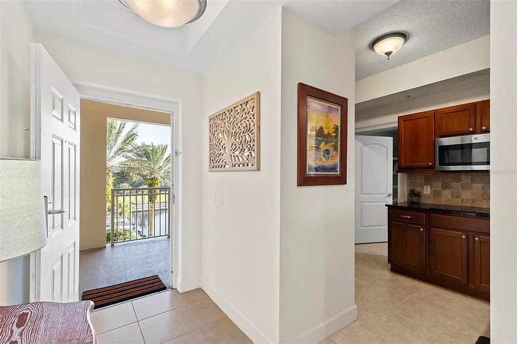 102 YACHT HARBOR DRIVE Unit: 369