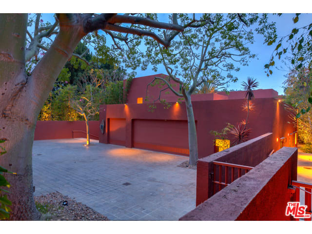 153 S Burlingame Ave