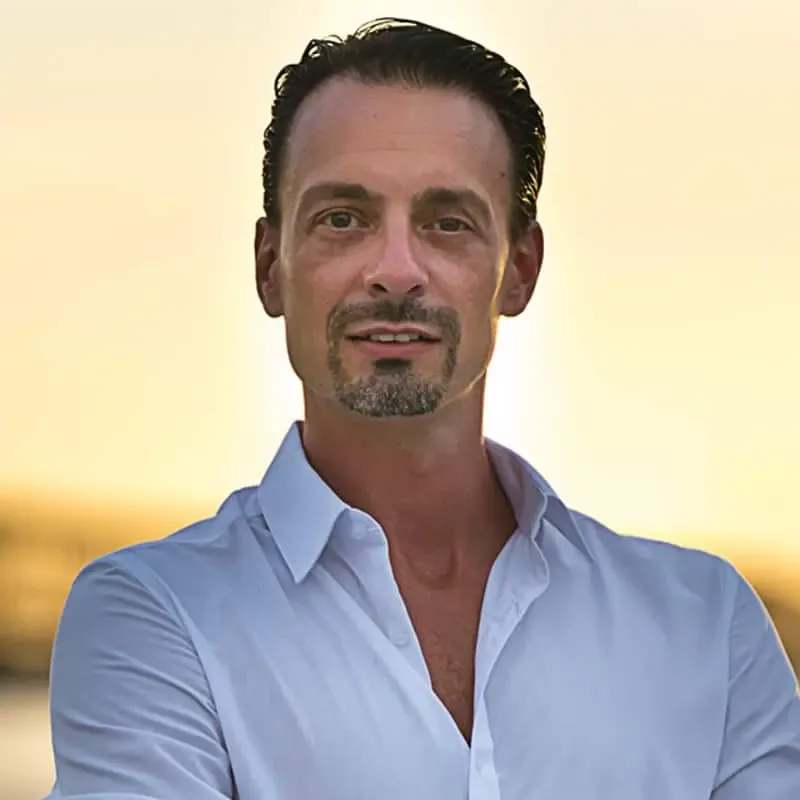 Maurizio Nardi Island Real Estate