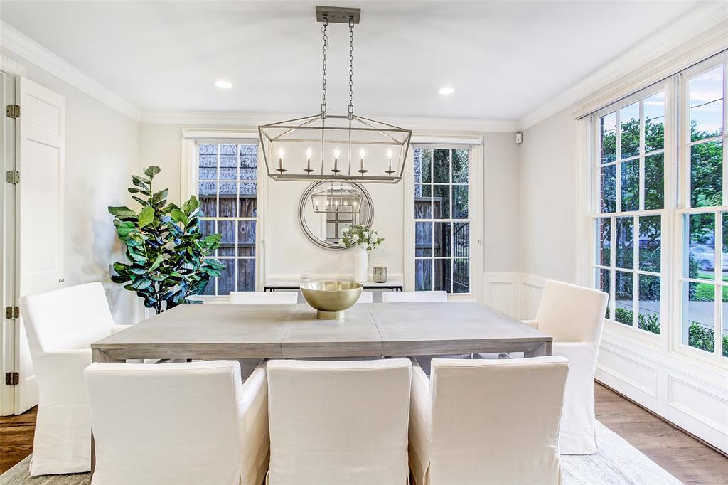 Classic West University Place Home Kiecke Becker Real Estate Group