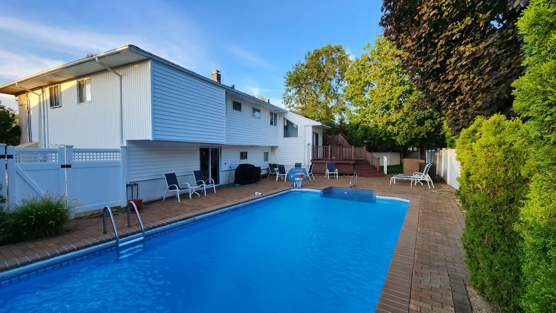 2470 Cove Court