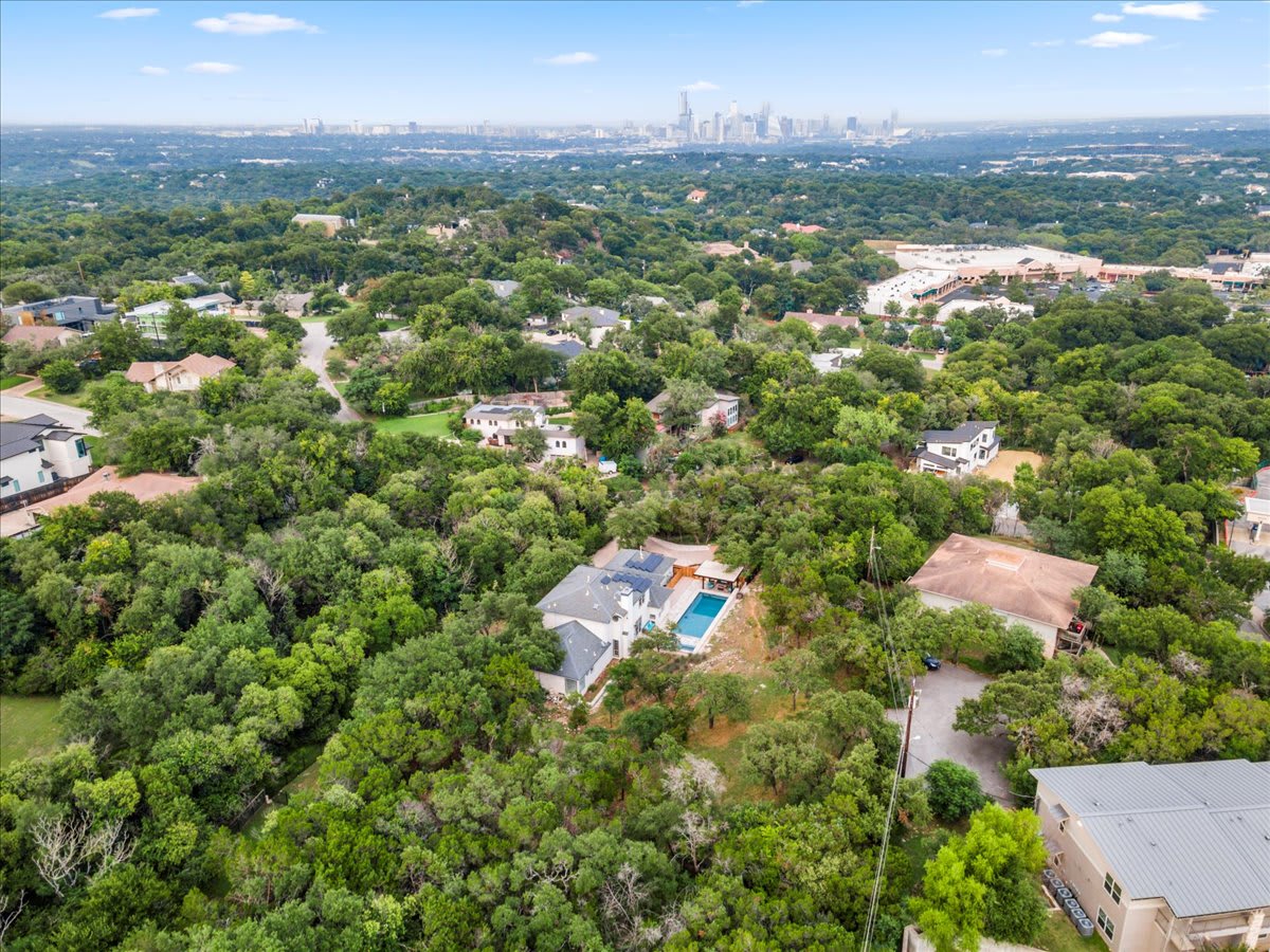 Blueridge Trl. JKB Realty Group Austin Real Estate Experts
