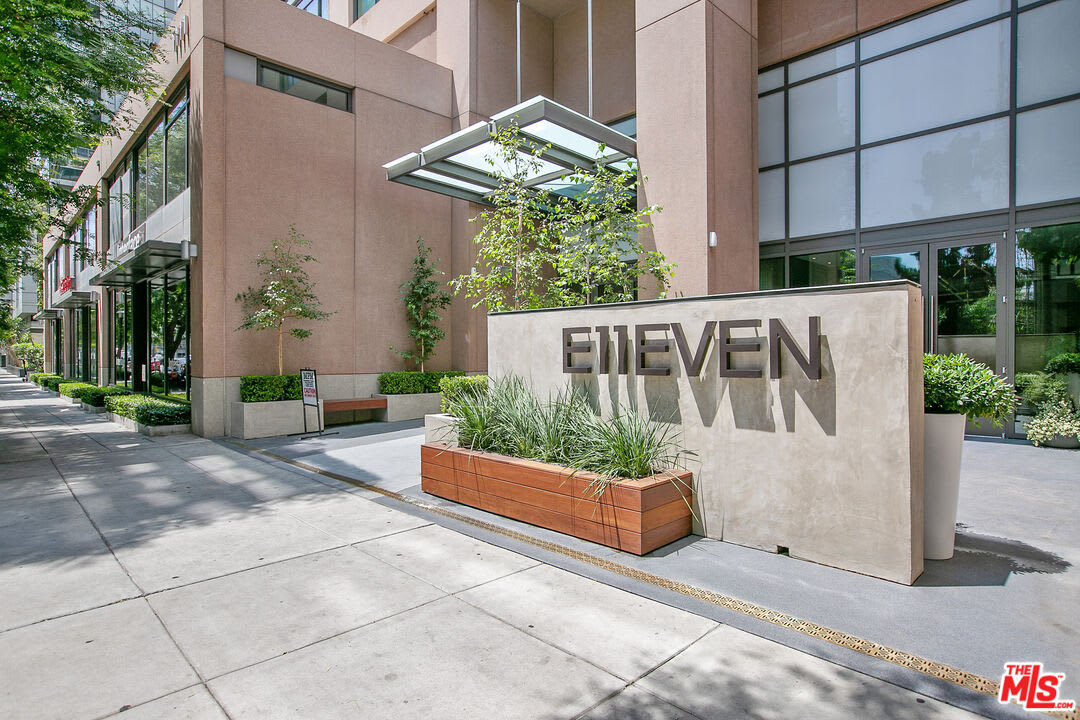 1111 S Grand Ave #1205