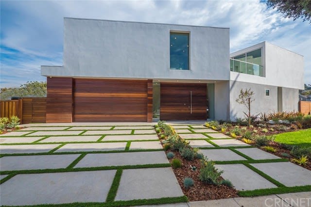 4422 Sherman Oaks Cir