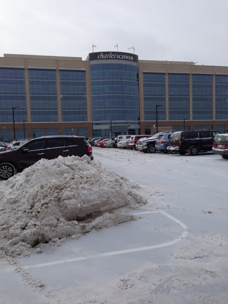 Charles Schwab at RidgeGate in Lone Tree, CO 