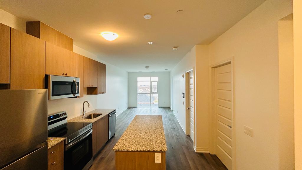 460 Gordon Krantz Ave Unit: 303