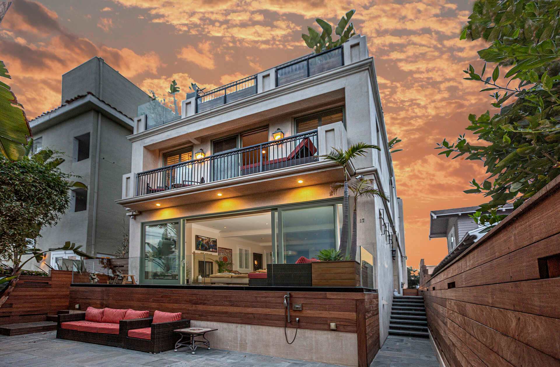 17 Galleon St, Marina del Rey