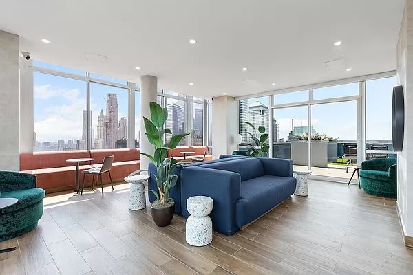Tribeca Pointe