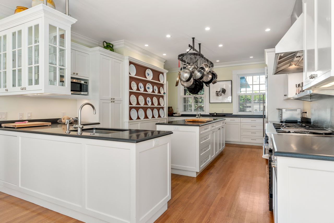 10 Appleton Street Gail Roberts, Ed Feijo & Team