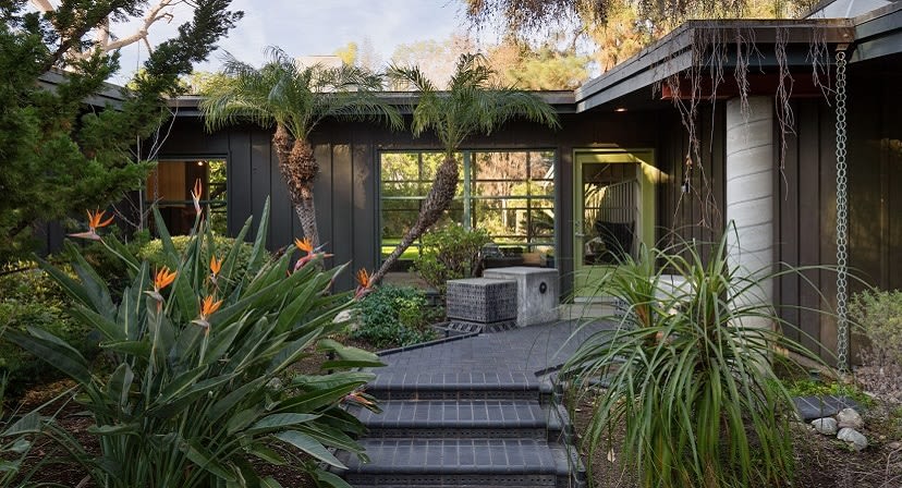 A Mid-Century Modern Home Located on Lida Street, Pasadena