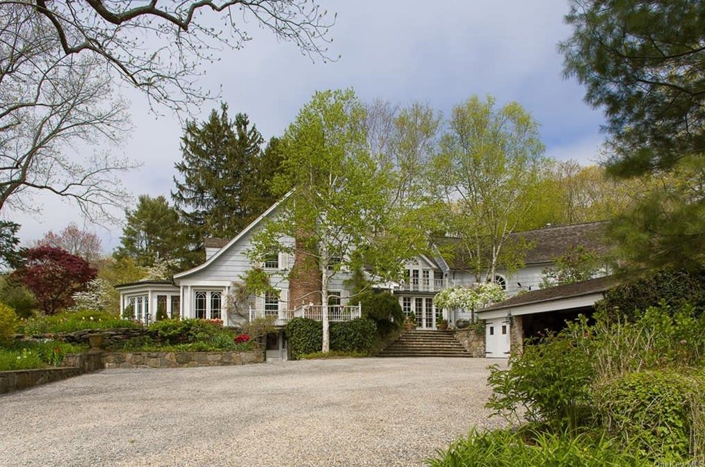 19 Winfield Avenue Harrison, NY 10528 5 Beds, 4.5 Baths New York