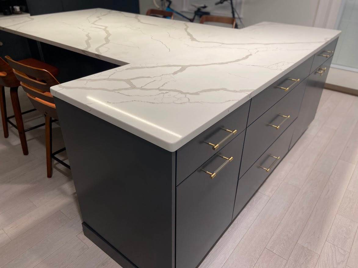Counter Island With Seating for Six and Storage Underneath
