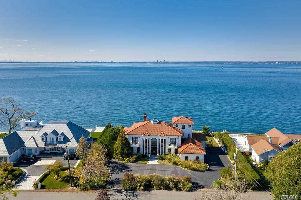 36 Westland Drive, Glen Cove 11542