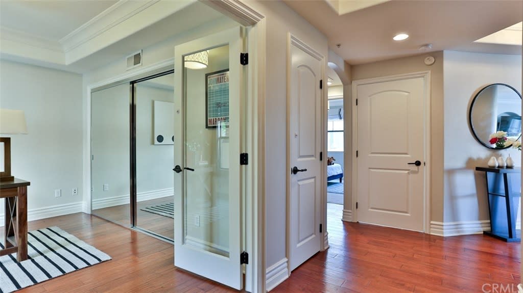 12026 Hoffman St #401