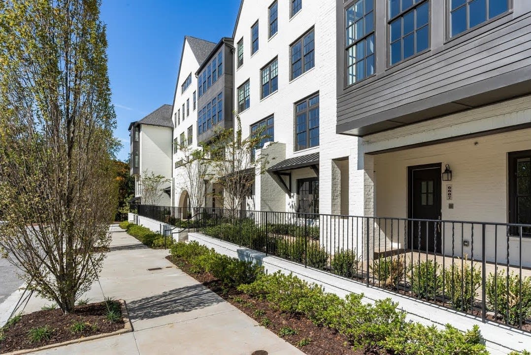 Off Market - 6611 Aria Blvd #122