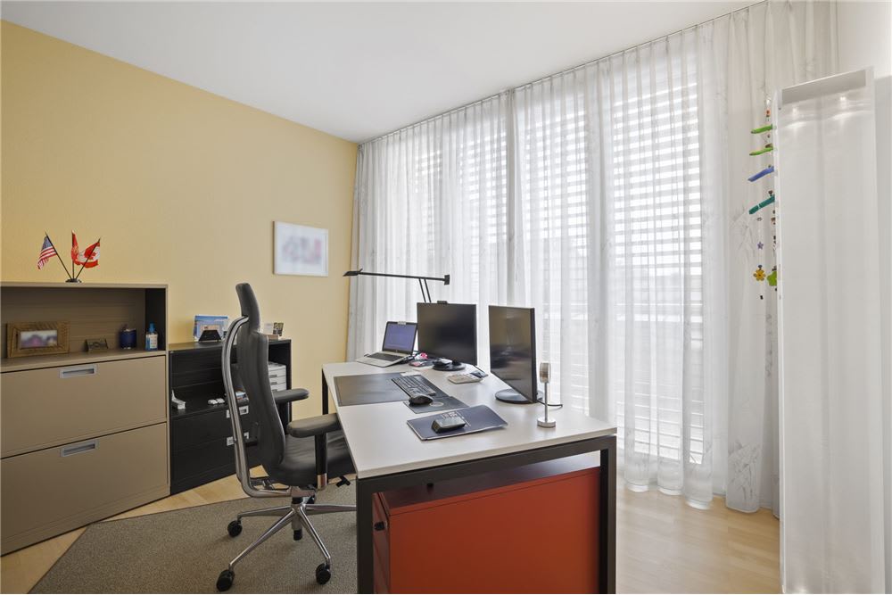 ZUG, SWITZERLAND Toronto Real Estate Penthouse Queen