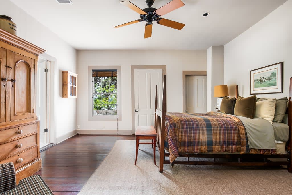 Lake Travis Waterfront Estate Eric Copper