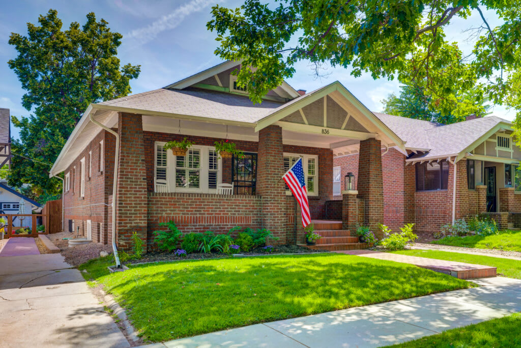 Charmingly Renovated 1922 Craftsman Bungalow in the Heart of Congress Park