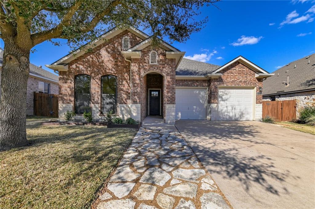 3652 Pine Needle Cir