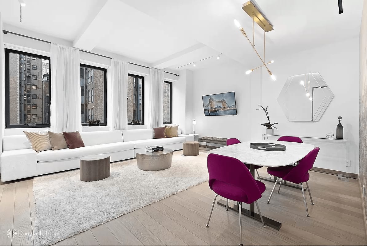 88 Lexington #702