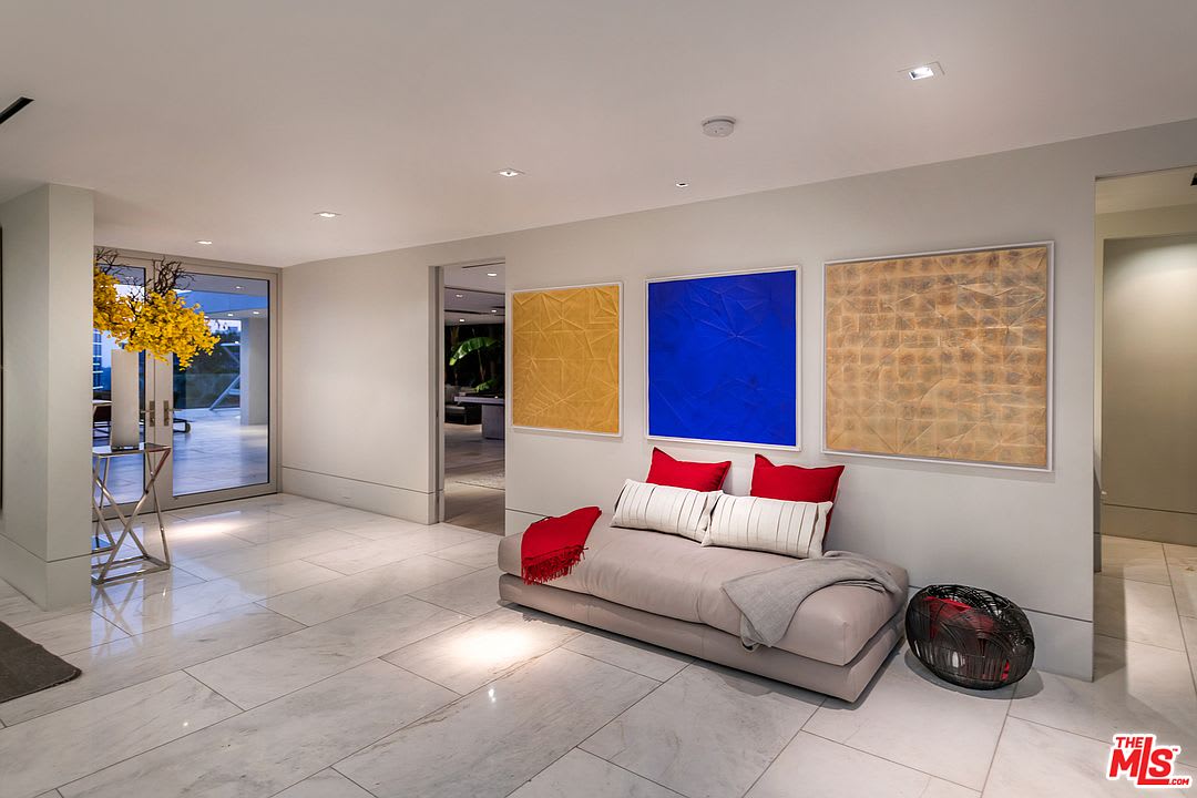 St Ives Modern - Hollywood Hills