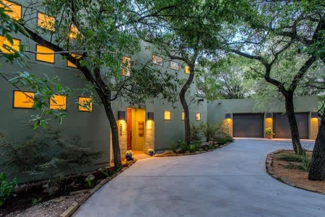 204 N Laurelwood Dr