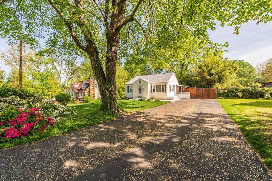 10224 Sager Ave Hagen Bergstrom Washington D.C. Real Estate Agents