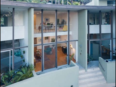 3625 Fredonia Drive #8 l Hollywood Hills
