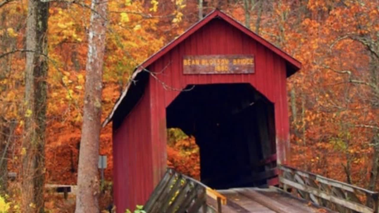 Exploring the Autumn Splendor: Must-Visit Places in Indiana for a Fall Getaway