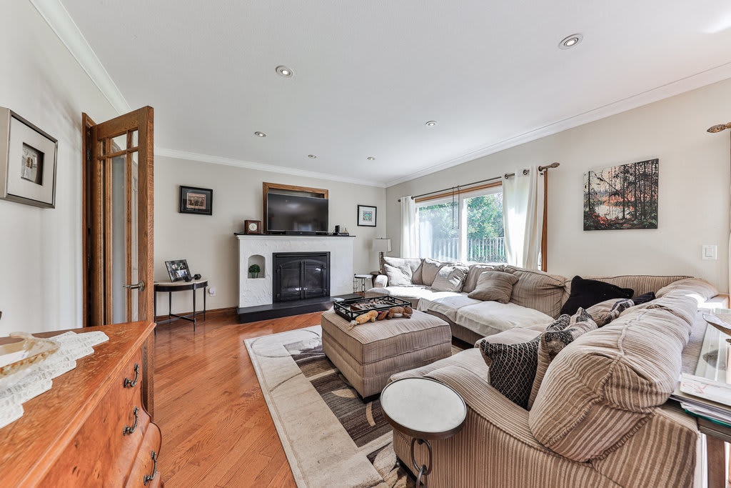 3210 Victoria Street, Oakville