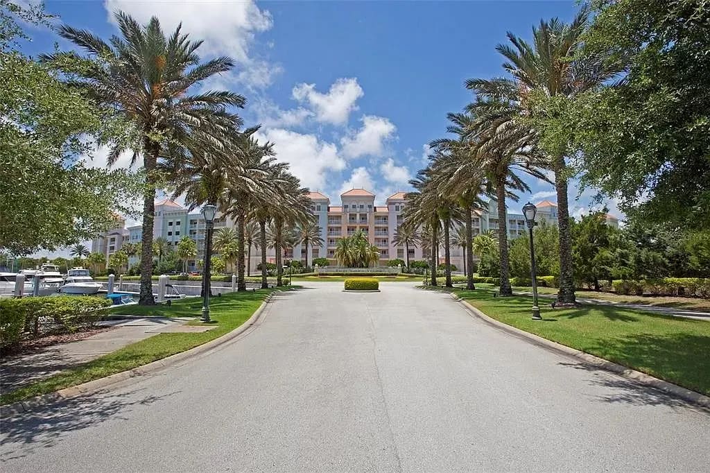 102 YACHT HARBOR DRIVE Unit: 369